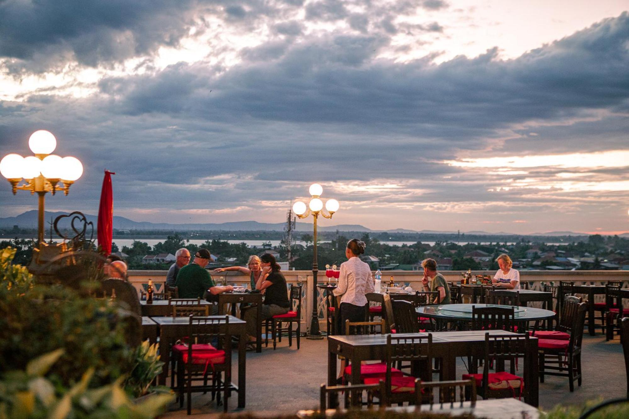 Pakse Hotel & Restaurant Zewnętrze zdjęcie