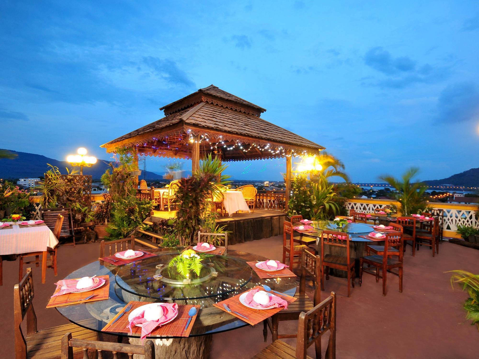 Pakse Hotel & Restaurant Zewnętrze zdjęcie